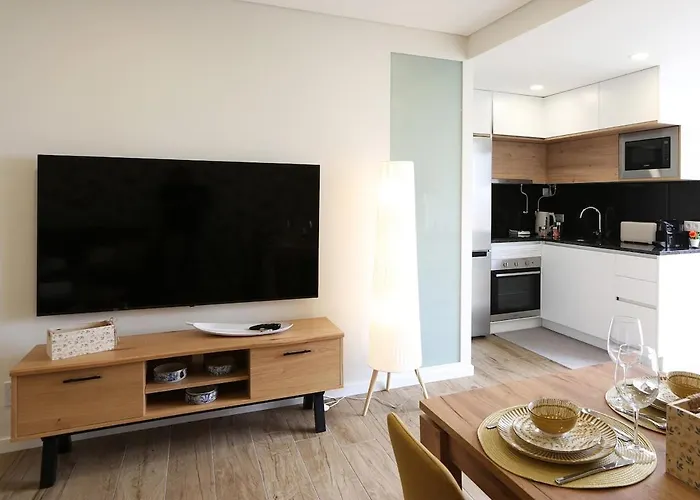 T1 - Sea View By Nazpina Lejlighed